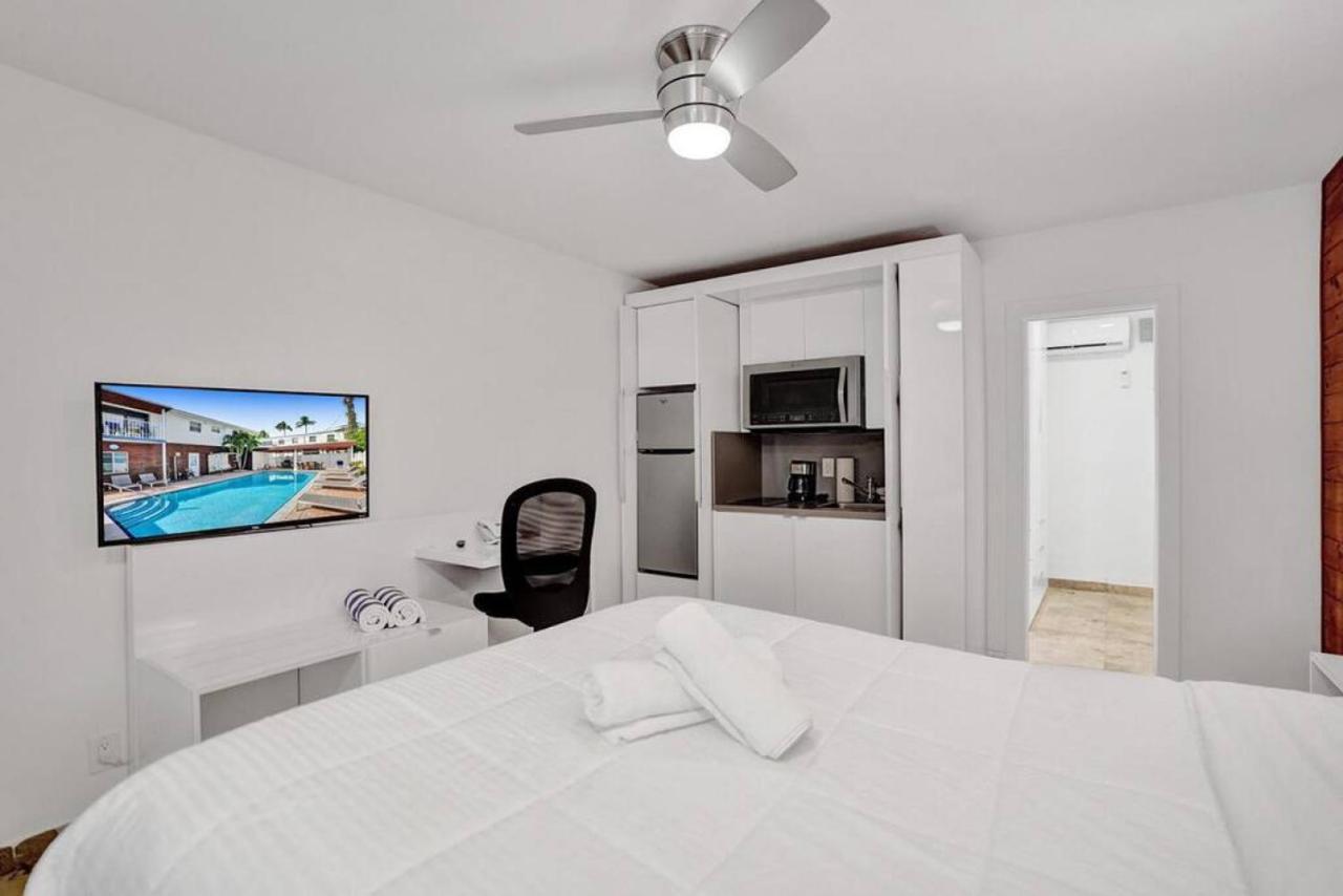 Waves Beach Town Cozy Studio Apartment Pompano Beach Exterior photo